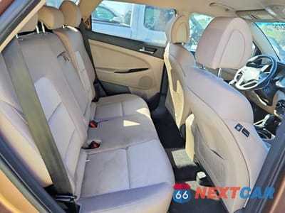 Zdjęcie 11 z 13 samochodu: 2016 HYUNDAI TUCSON SE VIN:KM8J33A42GU109590 - miniatura