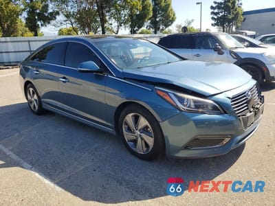 Czwarte zdjęcie samochodu z boku: 2016 HYUNDAI SONATA HYBRID LIMITED VIN:KMHE34L11GA009752 - miniatura