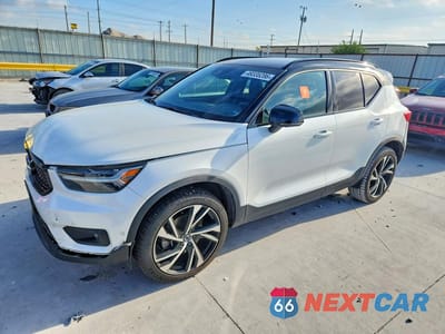 2022 VOLVO XC40 T5 R-DESIGN YV4162UM3N2772920 - główne zdjęcie licytacji z USA - miniatura
