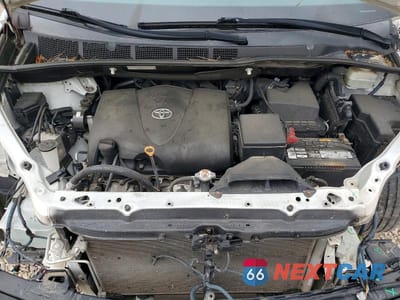 Zdjęcie 12 z 14 samochodu: 2019 TOYOTA SIENNA XLE 8-PASSENGER VIN:5TDYZ3DC8KS982648 - miniatura