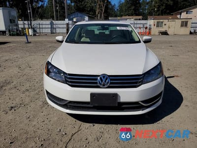 Piąte zdjęcie samochodu w środku: 2013 VOLKSWAGEN PASSAT SE VIN:1VWBH7A36DC088489 - miniatura