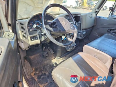 Zdjęcie 8 z 13 samochodu: 2014 INTERNATIONAL 4300 BOX TRUCK VIN:3HAMMAAL1EL768046 - miniatura
