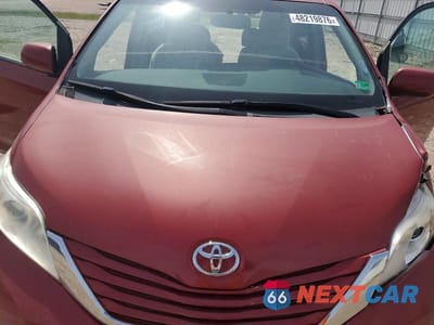 Zdjęcie 12 z 13 samochodu: 2016 TOYOTA SIENNA LE 8-PASSENGER VIN:5TDKK3DC6GS719639 - miniatura