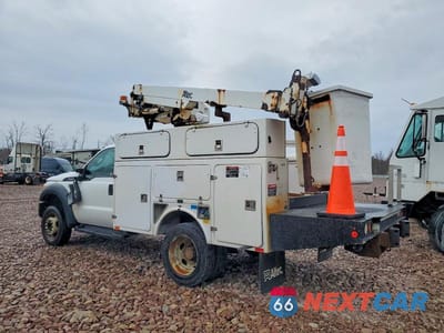 Trzecie zdjęcie samochodu z tyłu: 2015 FORD F450 SUPER DUTY BUCKET TRUCK VIN:1FDUF4GT9FEB05652 - miniatura