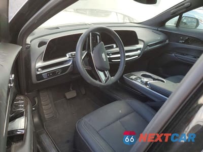 Zdjęcie 8 z 14 samochodu: 2025 CADILLAC LYRIQ LUXURY VIN:1GYKPNRL4SZ309641 - miniatura