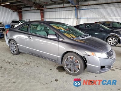 Czwarte zdjęcie samochodu z boku: 2011 HONDA CIVIC LX VIN:2HGFG1B60BH517134 - miniatura