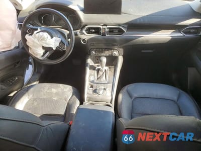 Zdjęcie 8 z 13 samochodu: 2023 MAZDA CX-5 PREMIUM PLUS VIN:JM3KFBEM3P0205084 - miniatura