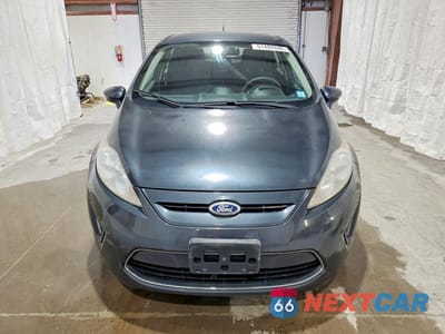 Piąte zdjęcie samochodu w środku: 2011 FORD FIESTA SE VIN:3FADP4EJ8BM134069 - miniatura