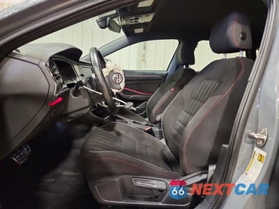 Zdjęcie 7 z 12 samochodu: 2019 VOLKSWAGEN JETTA GLI VIN:3VW6T7BU9KM149272 - miniatura