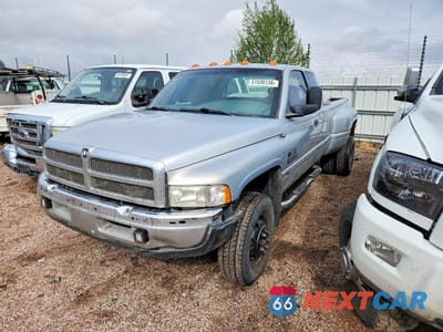 Drugie zdjęcie samochodu z przodu: 2001 DODGE RAM 3500 VIN:1B7MF33681J203859 - miniatura