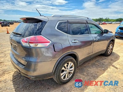 Trzecie zdjęcie samochodu z tyłu: 2016 NISSAN ROGUE SV VIN:JN8AT2MT4GW026611 - miniatura