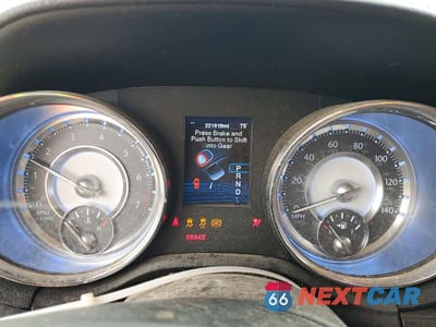 Zdjęcie 9 z 12 samochodu: 2012 CHRYSLER 300 LIMITED VIN:2C3CCACG7CH182125 - miniatura