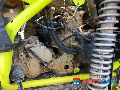 Zdjęcie 7 z 10 samochodu: 2021 CAN-AM MAVERICK X3 MAX VIN:3JBVAAV20MK000228 - miniatura