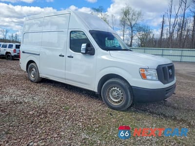 Czwarte zdjęcie samochodu z boku: 2015 NISSAN NV 3500 HD S VIN:1N6AF0LXXFN804861 - miniatura