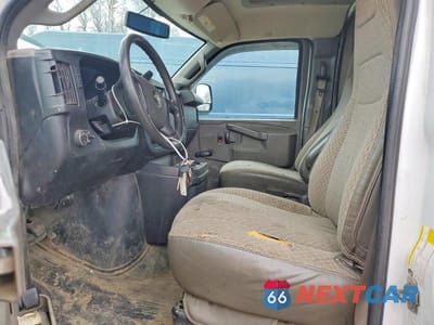 Zdjęcie 7 z 12 samochodu: 2016 CHEVROLET EXPRESS G3500 DELIVERY TRUCK VIN:1GB0GRFG1G1328721 - miniatura