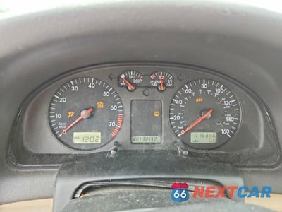 Zdjęcie 9 z 12 samochodu: 1999 VOLKSWAGEN PASSAT GLX VIN:WVWPD63B0XE491640 - miniatura