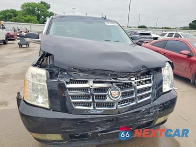 Piąte zdjęcie samochodu w środku: 2011 CADILLAC ESCALADE ESV LUXURY VIN:1GYS3HEF6BR200479 - miniatura