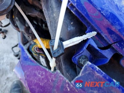 Zdjęcie 8 z 10 samochodu: 2024 YAMAHA YZFR7 VIN:JYARM38E0RA009863 - miniatura