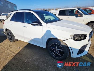 Czwarte zdjęcie samochodu z boku: 2023 MERCEDES-BENZ GLE 450 4MATIC VIN:4JGFB5KBXPA963892 - miniatura