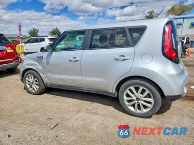 Drugie zdjęcie samochodu z przodu: 2018 KIA SOUL + VIN:KNDJP3A5XJ7509114 - miniatura