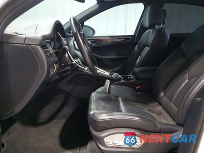 Zdjęcie 7 z 13 samochodu: 2024 PORSCHE MACAN BASE VIN:WP1AA2A53RLB16228 - miniatura