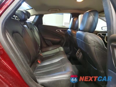 Zdjęcie 10 z 13 samochodu: 2015 CHRYSLER 200 C VIN:1C3CCCCG0FN519841 - miniatura