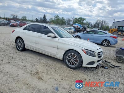 Czwarte zdjęcie samochodu z boku: 2015 MERCEDES-BENZ C 300 4MATIC VIN:55SWF4KB7FU007616 - miniatura