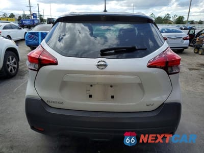 Zdjęcie 6 z 12 samochodu: 2019 NISSAN KICKS SV VIN:3N1CP5CU8KL565450 - miniatura