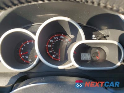 Zdjęcie 9 z 12 samochodu: 2009 PONTIAC VIBE VIN:5Y2SM67069Z419579 - miniatura