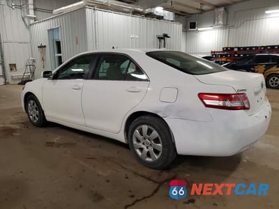 Drugie zdjęcie samochodu z przodu: 2010 TOYOTA CAMRY LE VIN:4T4BF3EK8AR017496 - miniatura