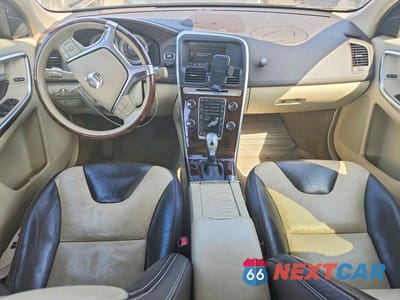Zdjęcie 8 z 13 samochodu: 2013 VOLVO XC60 T6 VIN:YV4902DZ2D2428767 - miniatura
