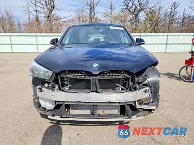 Piąte zdjęcie samochodu w środku: 2019 BMW X1 XDRIVE28I VIN:WBXHT3C5XK5L91007 - miniatura