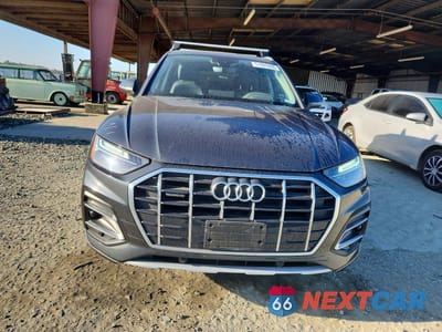 Piąte zdjęcie samochodu w środku: 2021 AUDI Q5 PREMIUM VIN:WA1AAAFY6M2105442 - miniatura