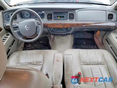 Zdjęcie 8 z 12 samochodu: 2010 MERCURY GRAND MARQUIS VIN:2MEBM7FV6AX630115 - miniatura