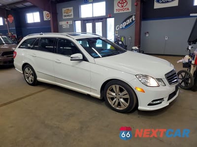 Czwarte zdjęcie samochodu z boku: 2013 MERCEDES-BENZ E 350 4MATIC WAGON VIN:WDDHH8JB0DA695953 - miniatura