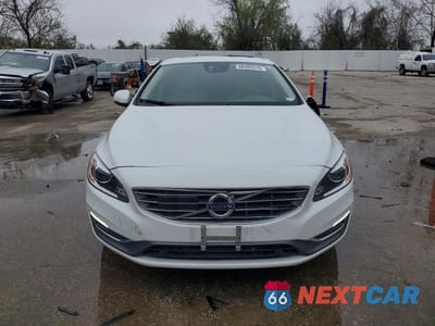 Piąte zdjęcie samochodu w środku: 2018 VOLVO S60 PLATINUM VIN:LYV402TM2JB178153 - miniatura