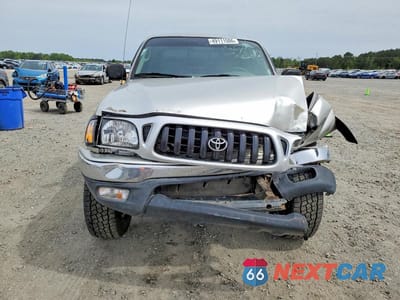 Piąte zdjęcie samochodu w środku: 2004 TOYOTA TACOMA V6 VIN:5TEHN72N74Z339933 - miniatura