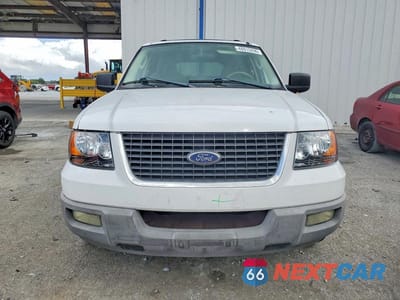Piąte zdjęcie samochodu w środku: 2003 FORD EXPEDITION XLT VIN:1FMFU15L43LB36461 - miniatura