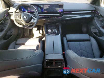 Zdjęcie 8 z 13 samochodu: 2024 BMW 530 XI VIN:WBA53FJ09RCP67885 - miniatura