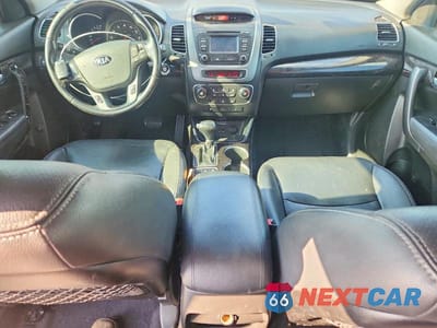 Zdjęcie 8 z 13 samochodu: 2014 KIA SORENTO LX VIN:5XYKT3A63EG442163 - miniatura