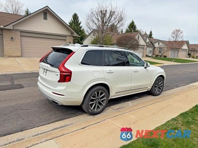 Czwarte zdjęcie samochodu z boku: 2016 VOLVO XC90 T6 VIN:YV4A22PKXG1042940 - miniatura