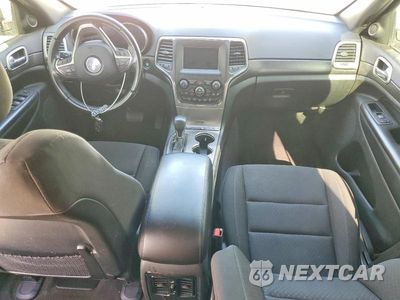 Zdjęcie 8 z 13 samochodu: 2018 JEEP GRAND CHEROKEE LAREDO VIN:1C4RJEAG6JC428443 - miniatura