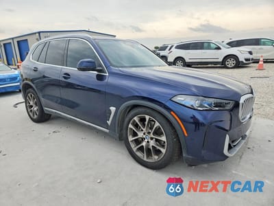 Czwarte zdjęcie samochodu z boku: 2024 BMW X5 XDRIVE40I VIN:5UX23EU09R9U62751 - miniatura