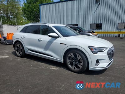 Czwarte zdjęcie samochodu z boku: 2023 AUDI E-TRON PREMIUM VIN:WA1AAAGE2PB024950 - miniatura