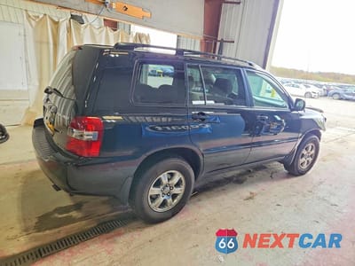 Trzecie zdjęcie samochodu z tyłu: 2005 TOYOTA HIGHLANDER LIMITED VIN:JTEEP21A150113687 - miniatura