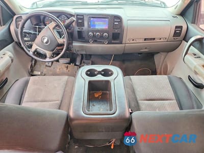 Zdjęcie 8 z 12 samochodu: 2008 CHEVROLET SILVERADO K1500 VIN:1GCEK19C58Z252773 - miniatura