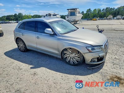 Czwarte zdjęcie samochodu z boku: 2015 AUDI Q5 PREMIUM PLUS VIN:WA1LFAFP9FA118180 - miniatura