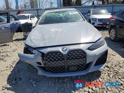 Piąte zdjęcie samochodu w środku: 2022 BMW M440XI GRAN COUPE VIN:WBA13AW09NFM22634 - miniatura