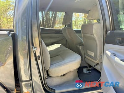 Zdjęcie 6 z 11 samochodu: 2009 TOYOTA TACOMA DOUBLE CAB VIN:3TMLU42N59M033121 - miniatura