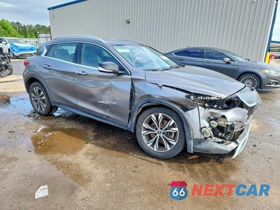 Czwarte zdjęcie samochodu z boku: 2019 INFINITI QX30 LUXE VIN:SJKCH5CR4KA006777 - miniatura